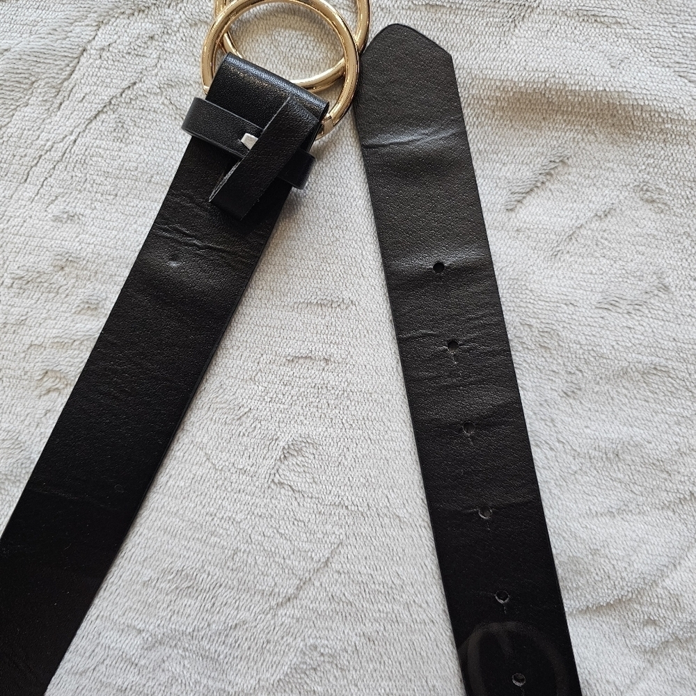 *4 for $25* Ladies Black belt With Goldtone Buckle - Picture 4 of 6